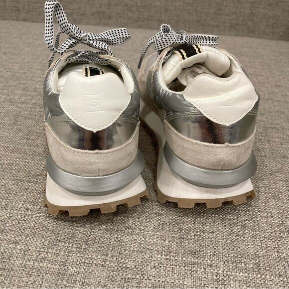 NEW Shu Shop Phoebe Women’s Sneakers in Silver Brand New in Box size 8.5 - Picture 3 of 5